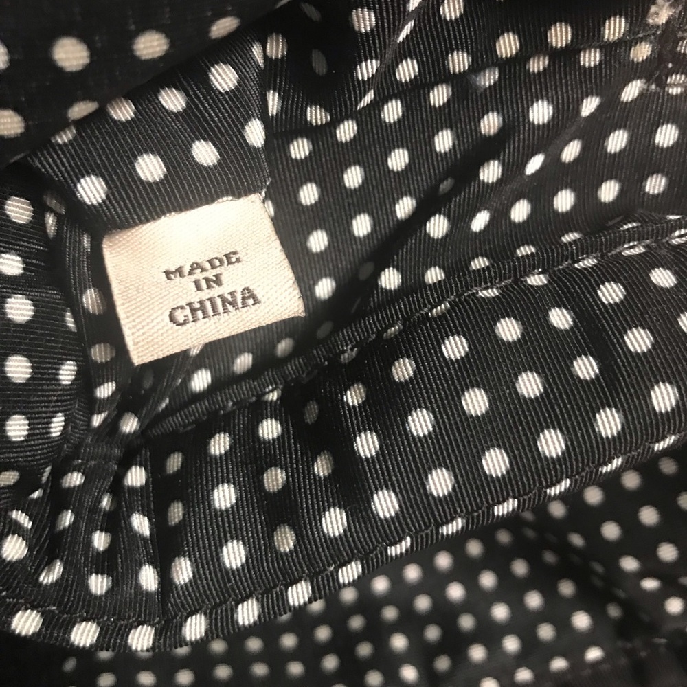 Kate Spade Tote Bag ...
Color - Black 
Size - Measurements in the photos - Picture 9 of 14